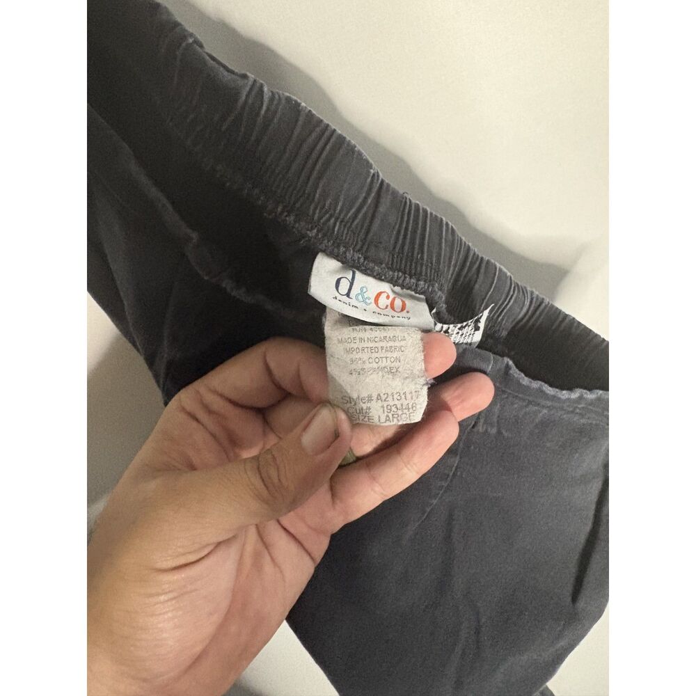 D&Co Black Denim Capri Large